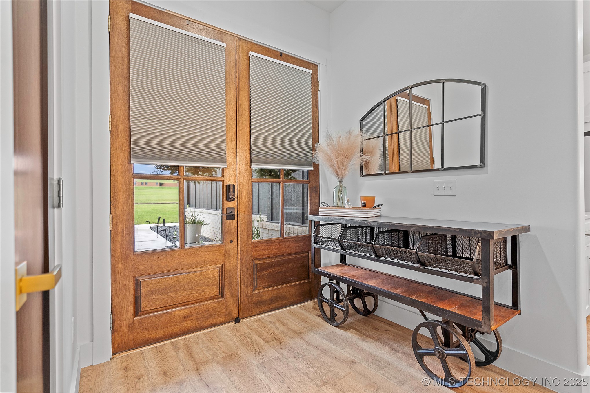 1013 Prairie View Road Property Photo 3