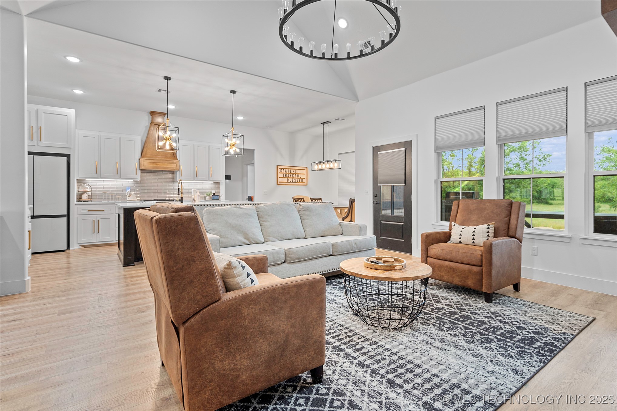 1013 Prairie View Road Property Photo 9