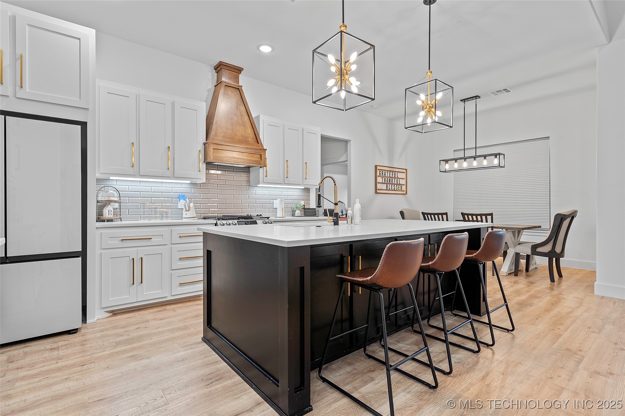 1013 Prairie View Road Property Photo 10