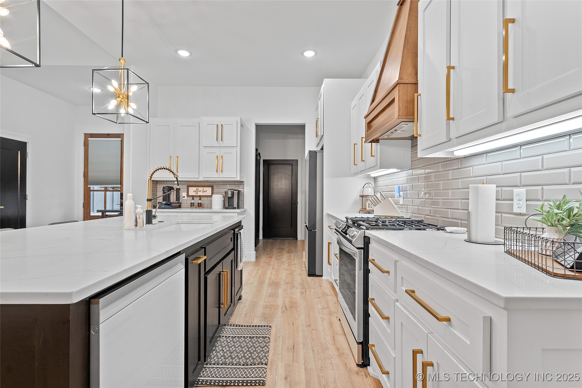 1013 Prairie View Road Property Photo 15