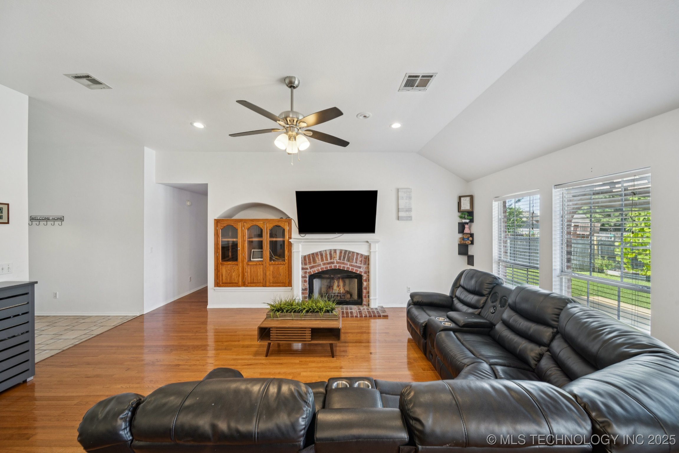 11920 S Holley Street Property Photo 10