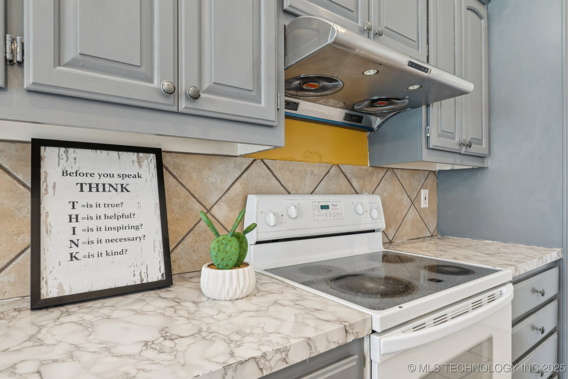 11920 S Holley Street Property Photo 17