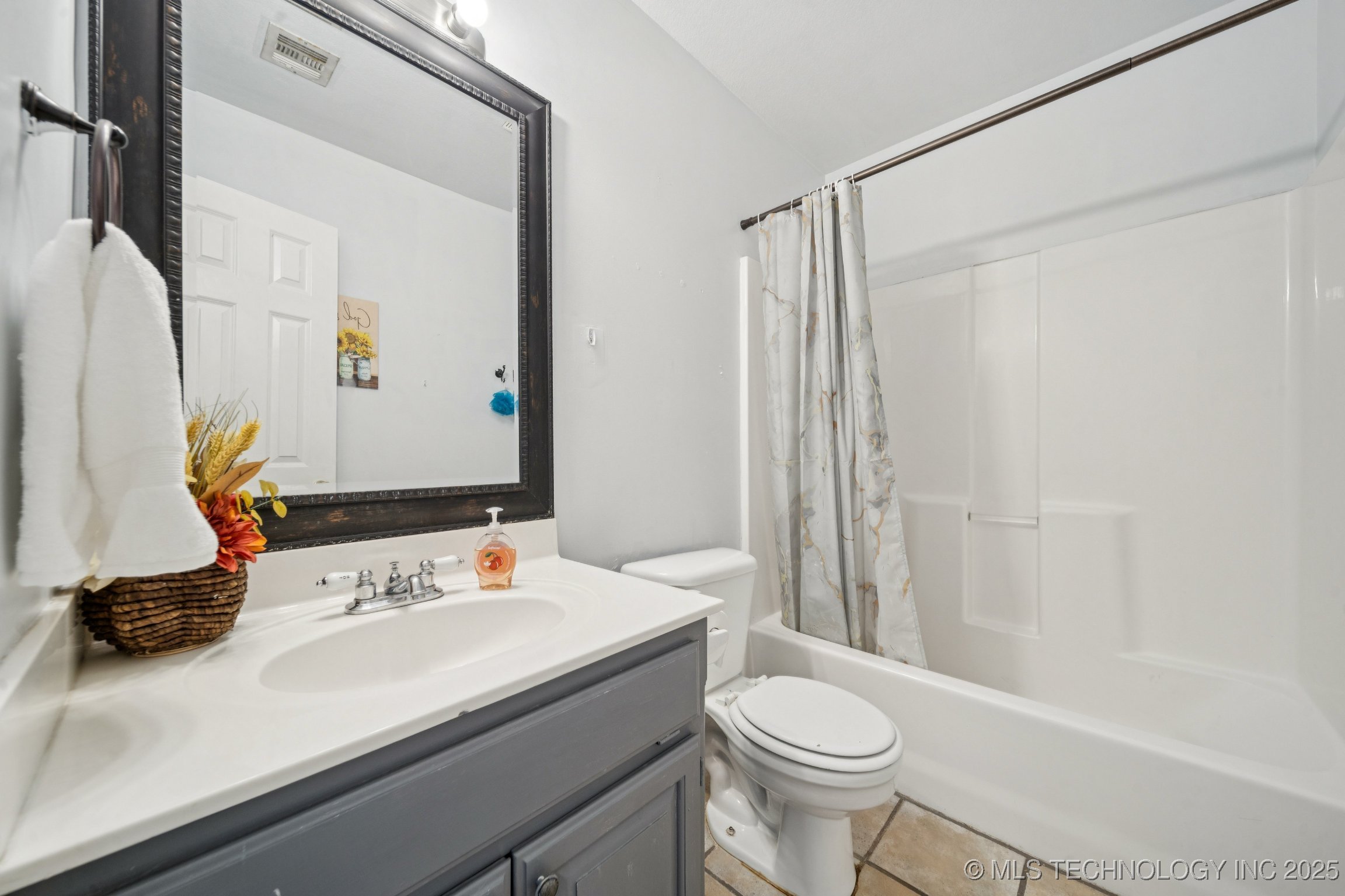 11920 S Holley Street Property Photo 27