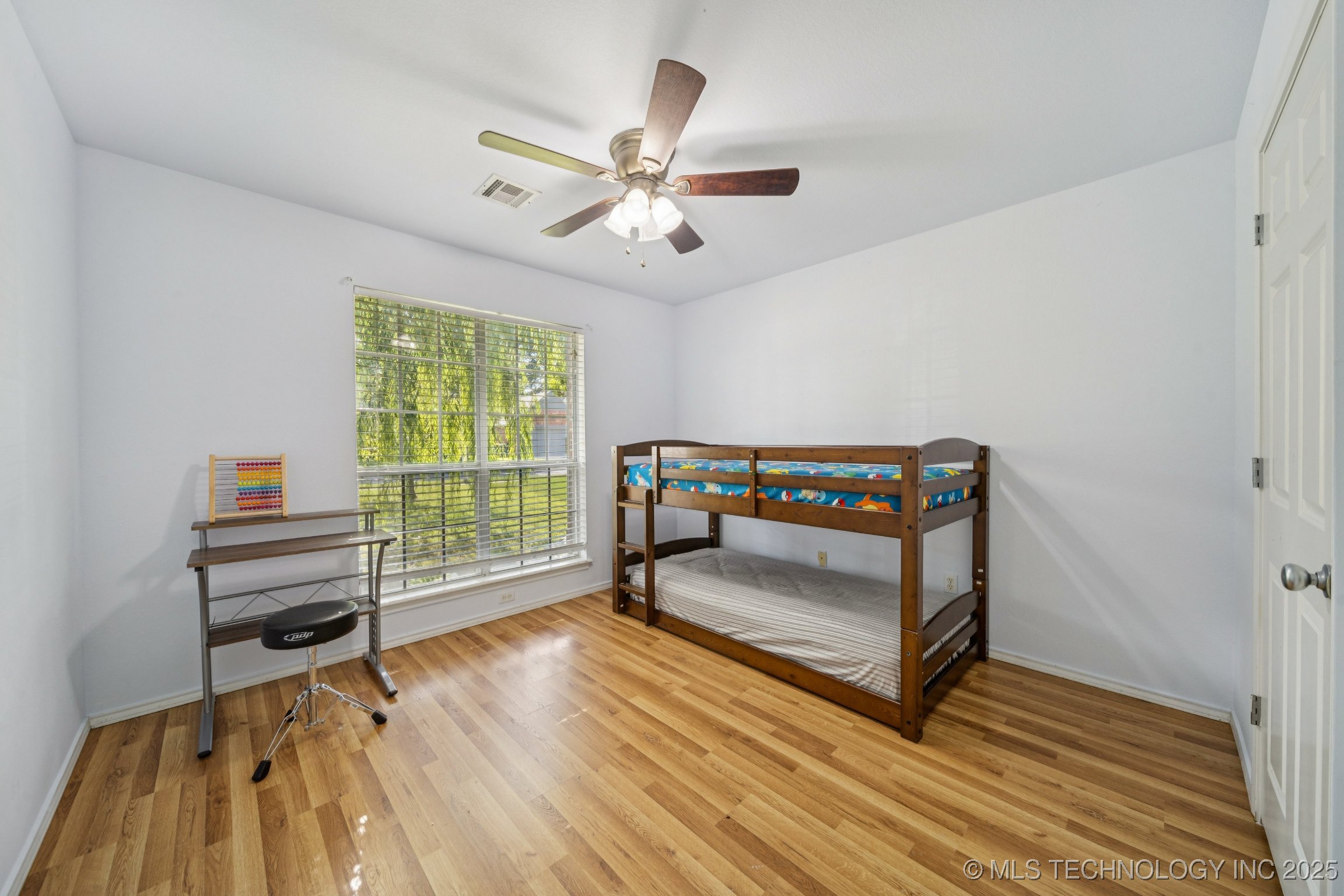 11920 S Holley Street Property Photo 28