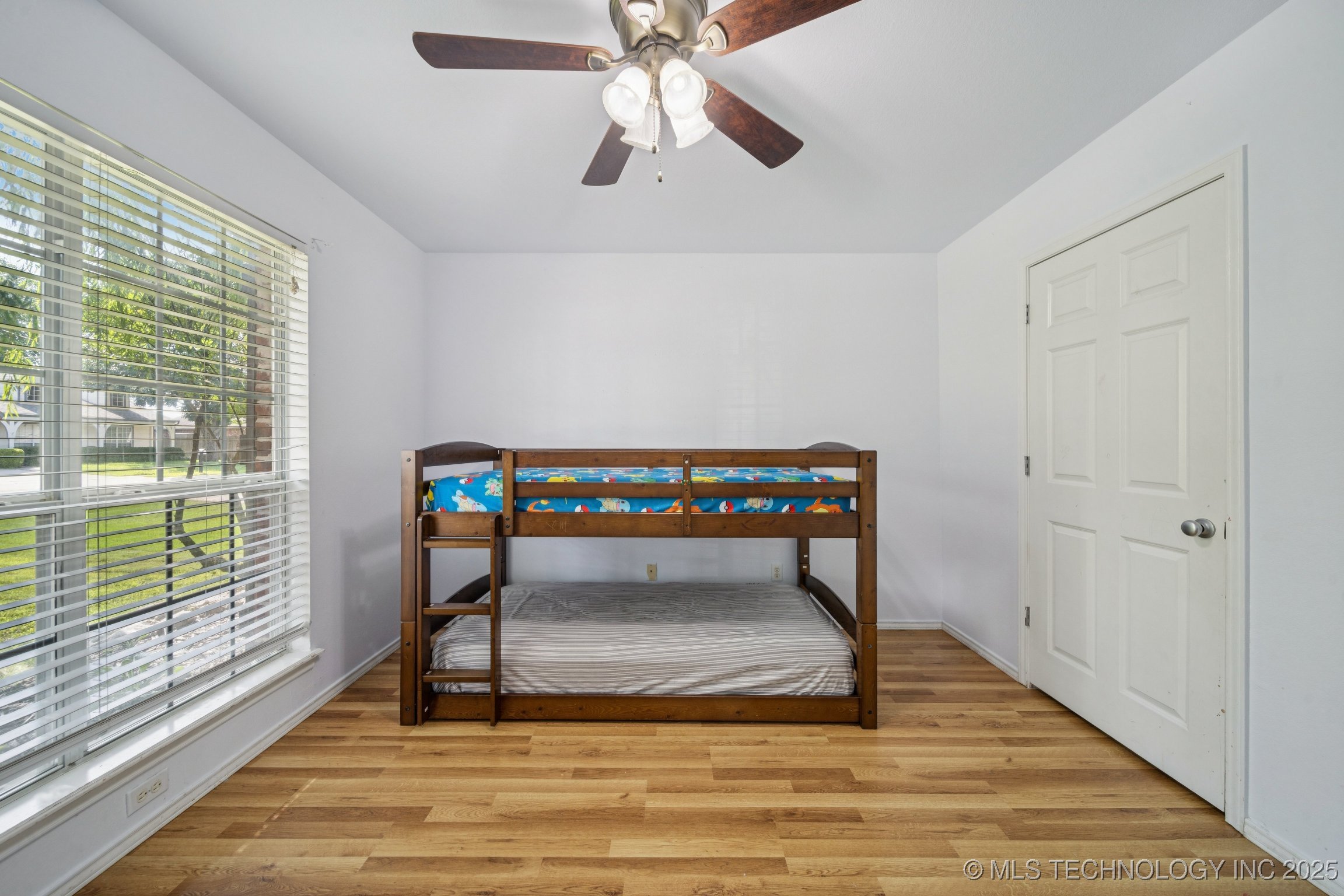 11920 S Holley Street Property Photo 29