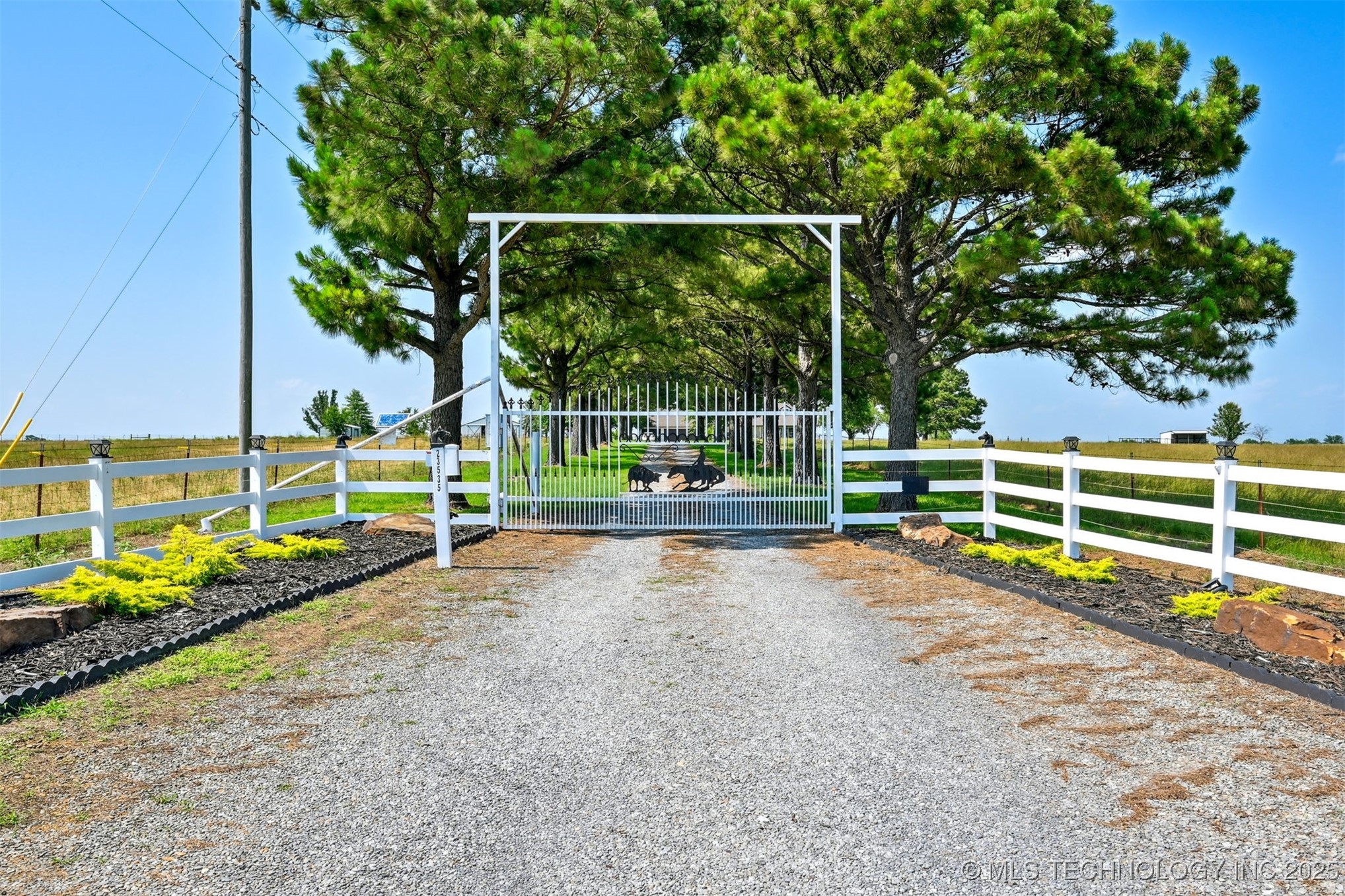 23535 E 720 Road Property Photo 5