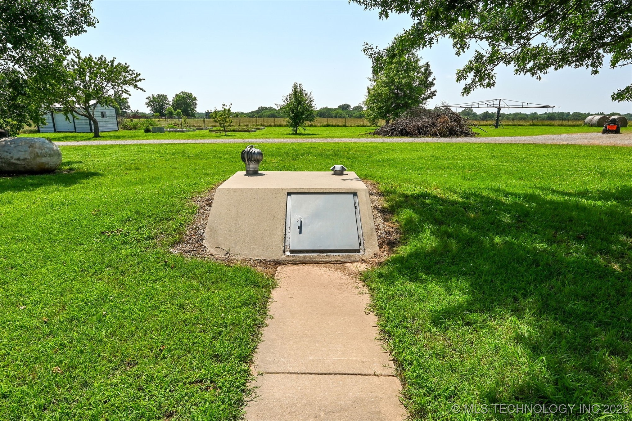 23535 E 720 Road Property Photo 53