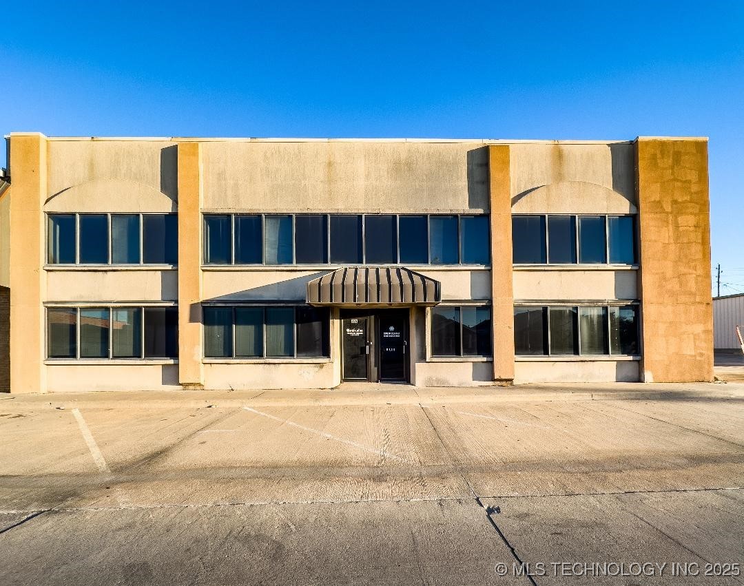 209 E Wyandotte Avenue Property Photo