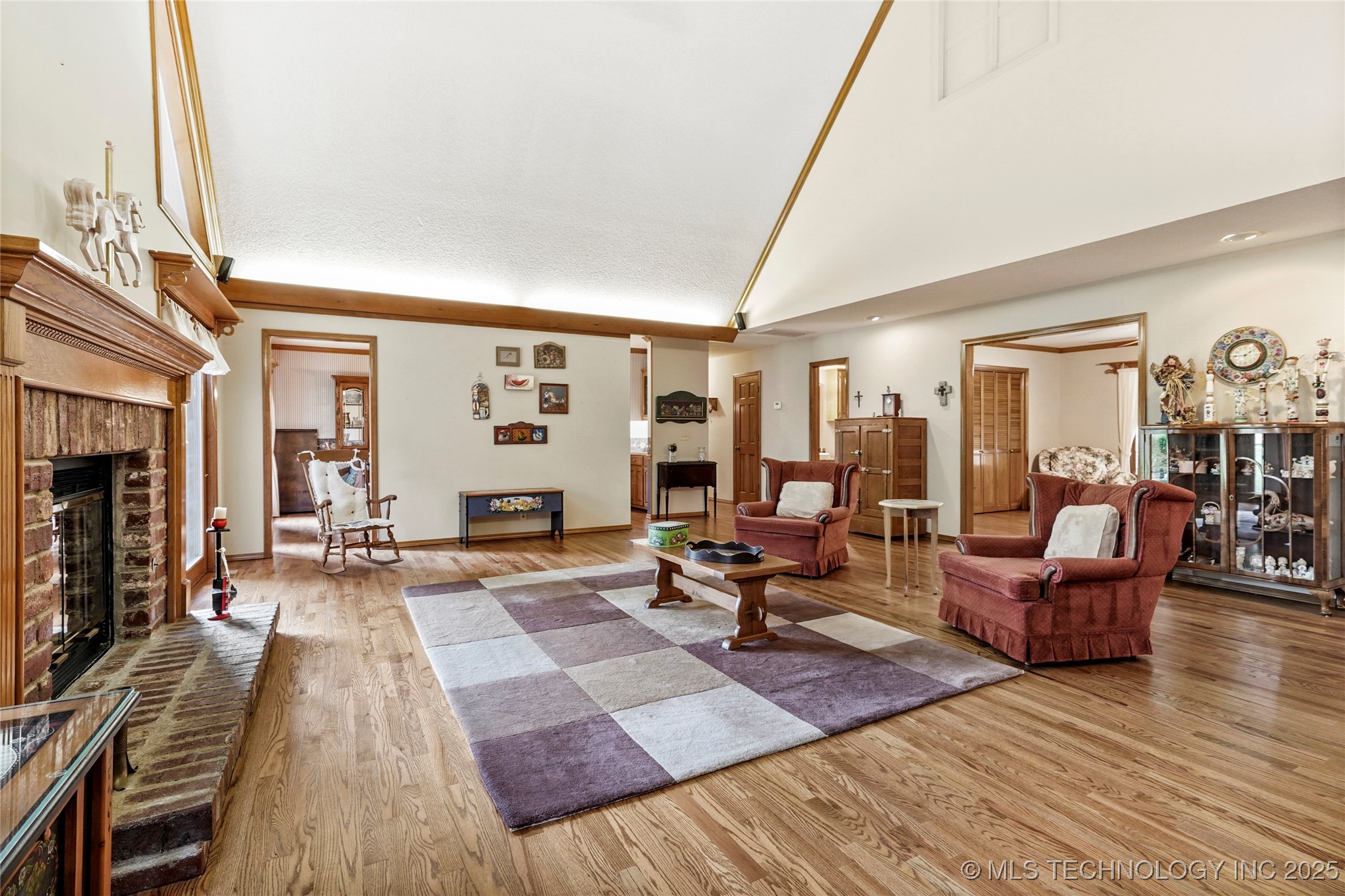 8609 S Joplin Avenue Property Photo 6