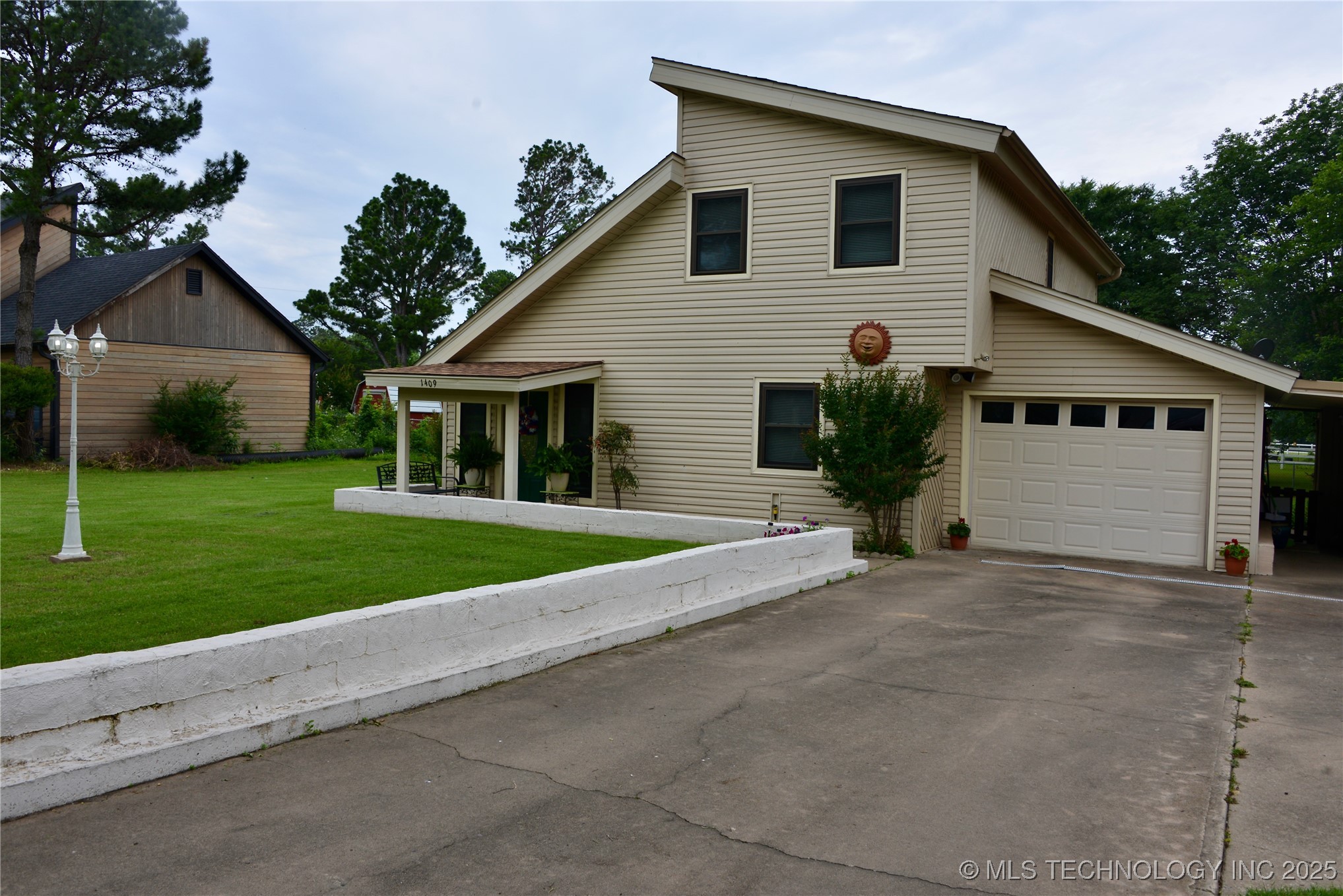 1409 N 5th Street Property Photo 1