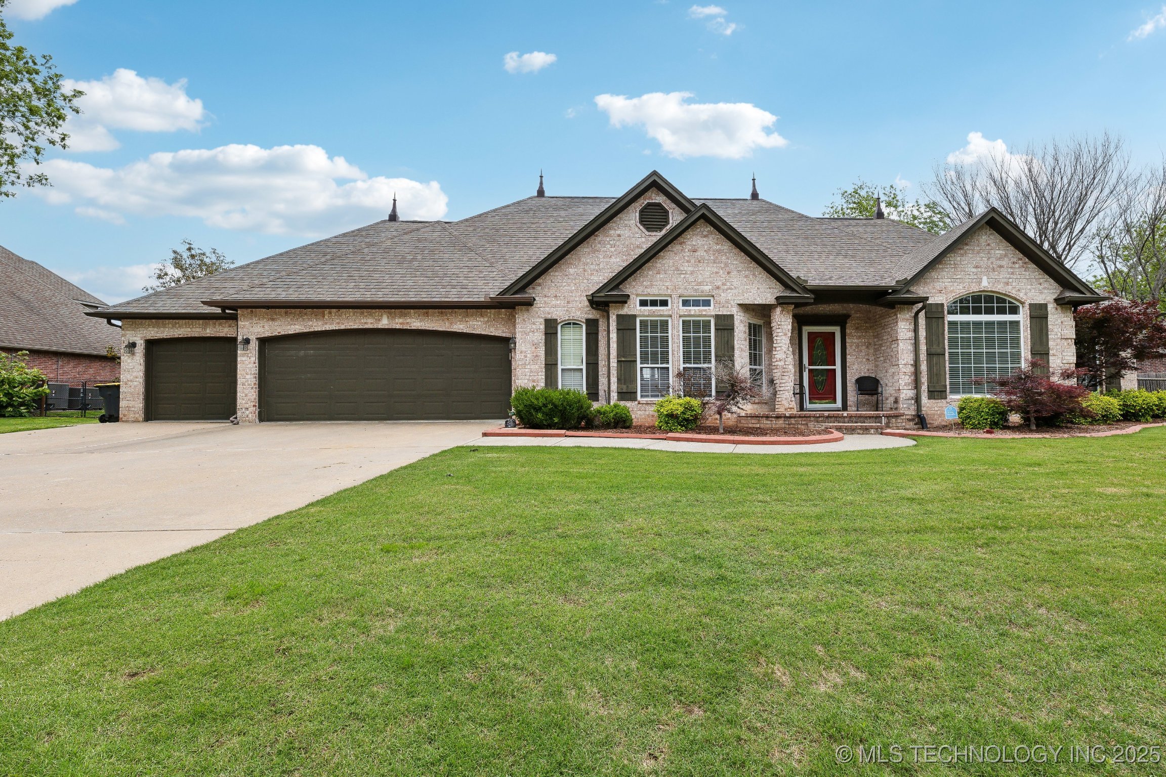 2563 E 138th Place S Property Photo 1