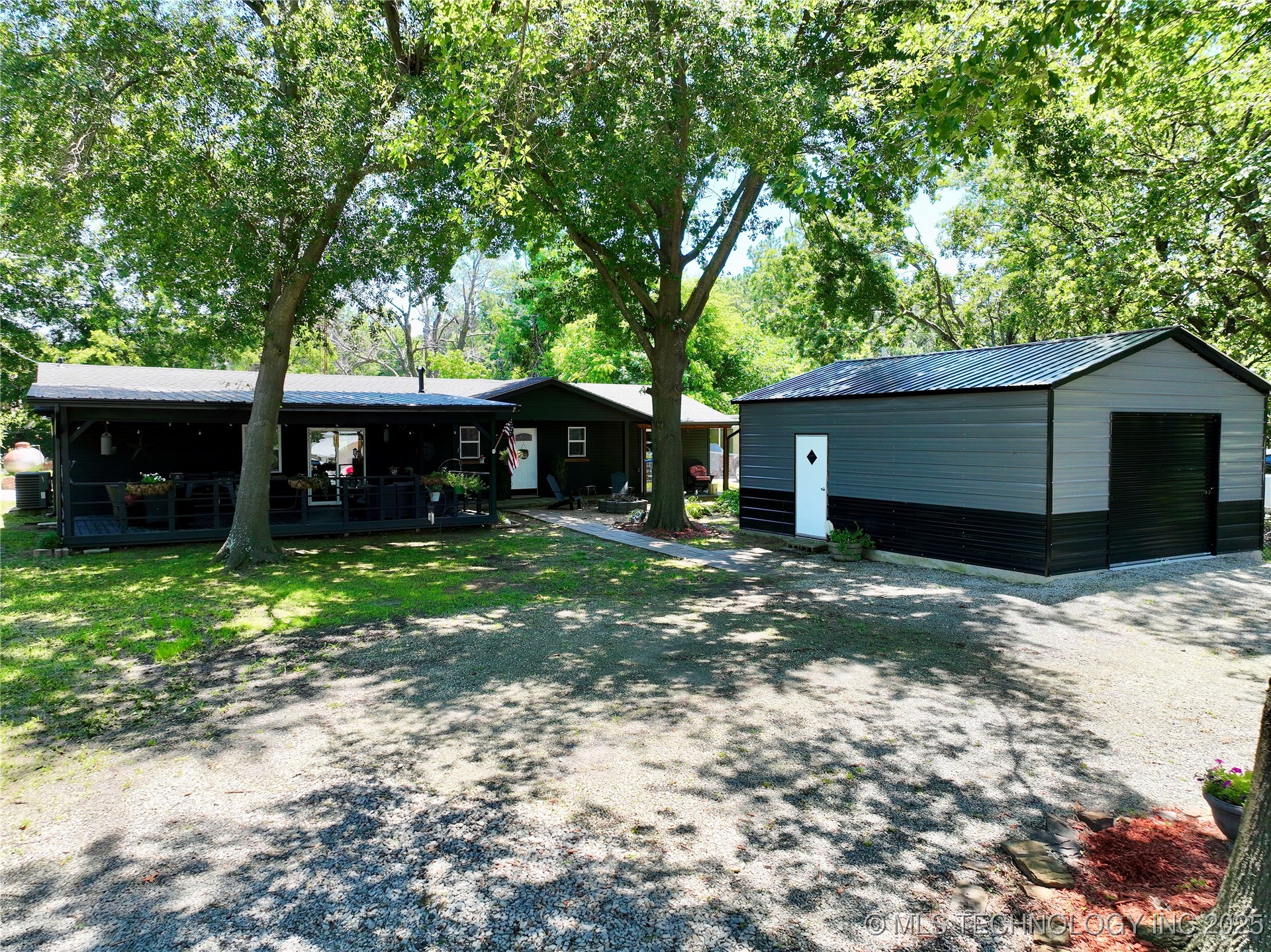 330 Kiamichi Property Photo 1