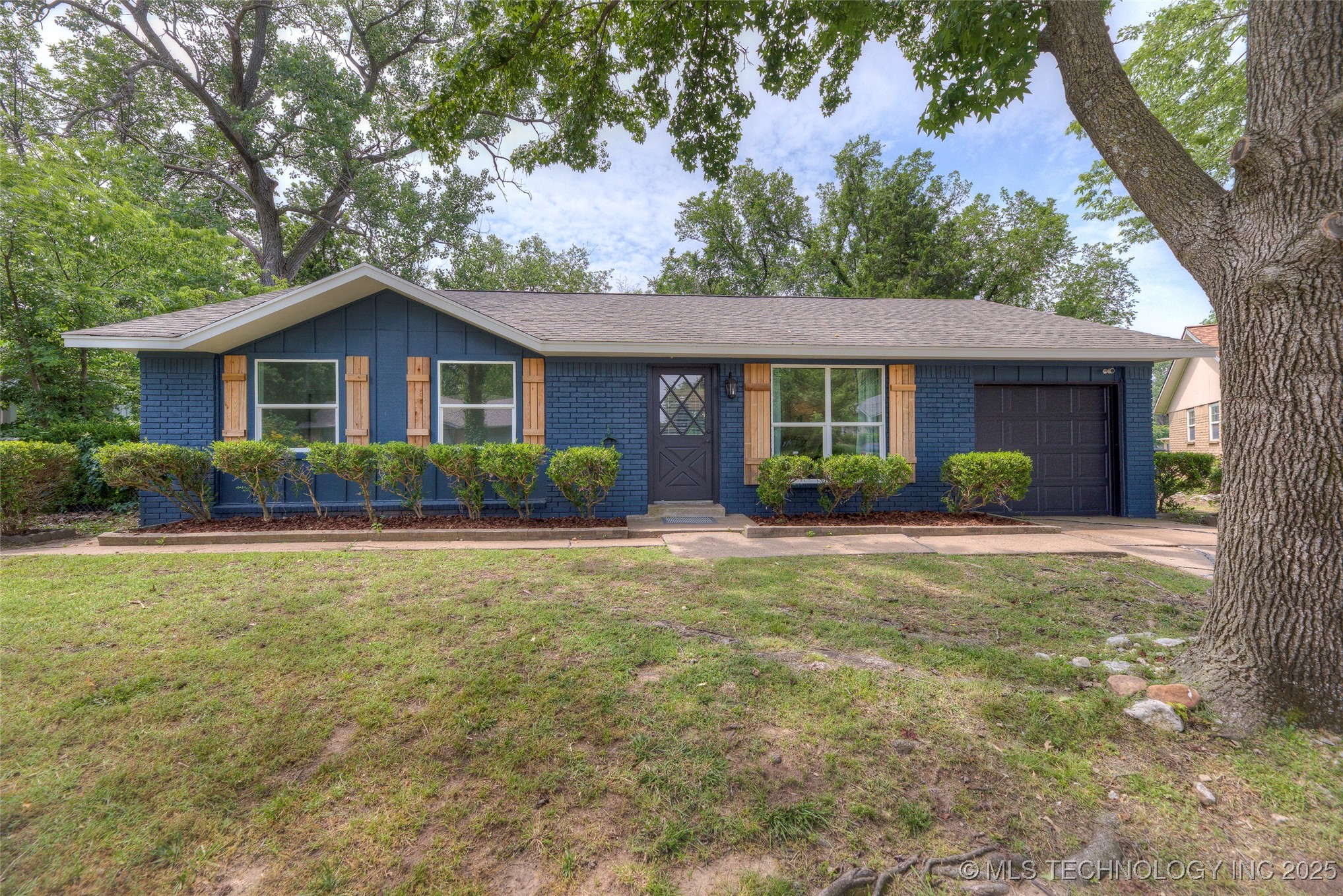 13306 E 28th Street Property Photo 1