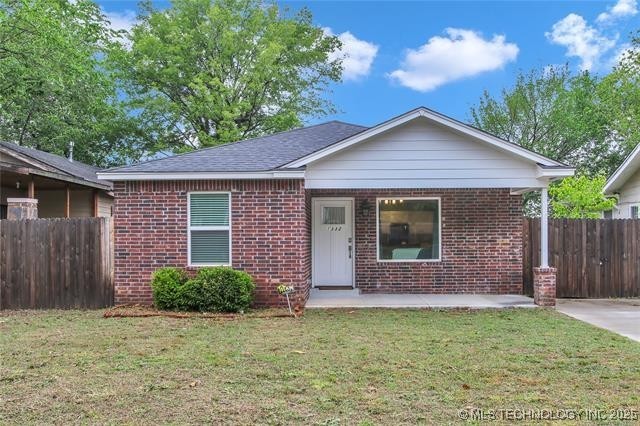 1332 N Denver Avenue Property Photo 1