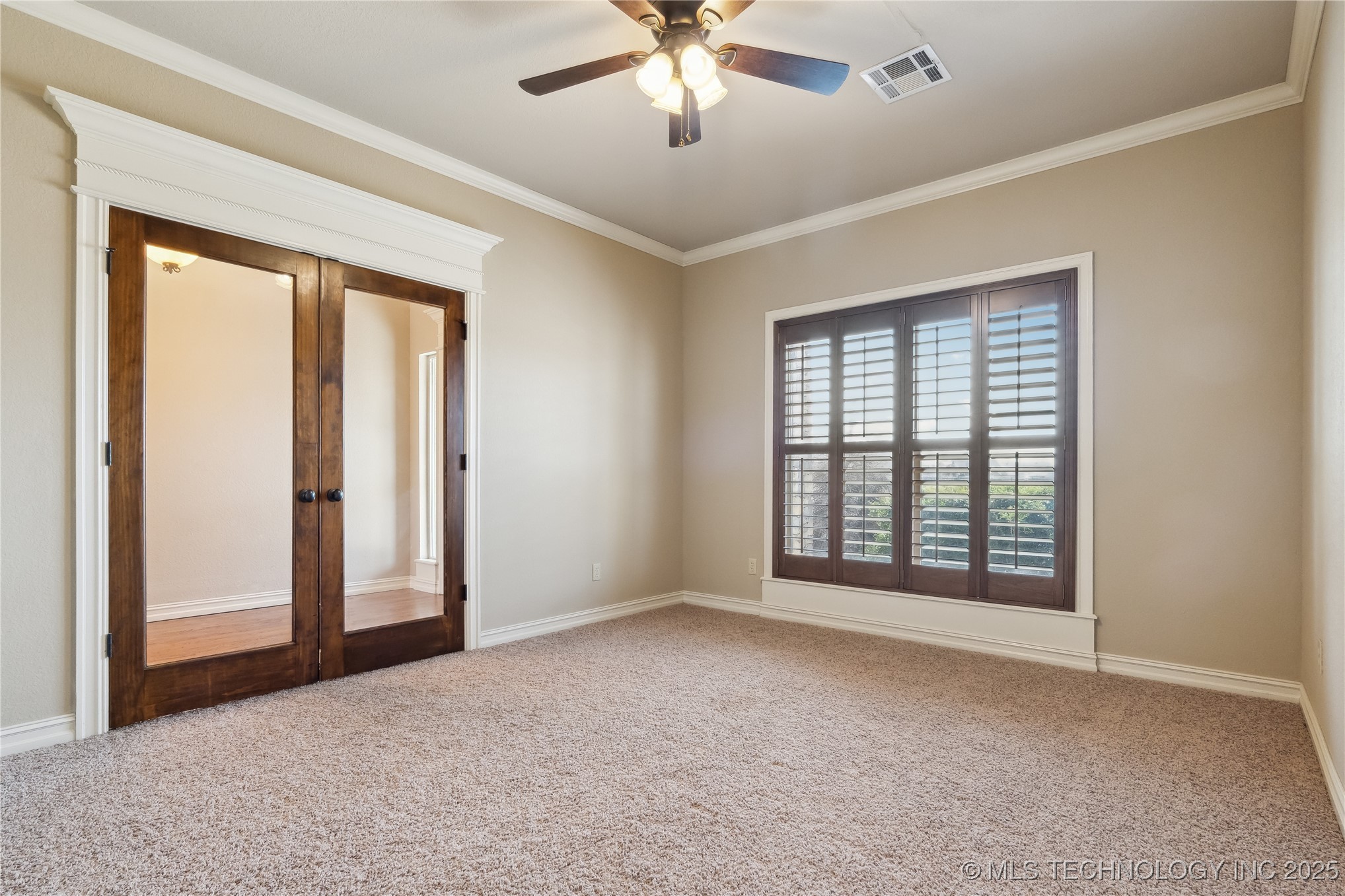 5135 E Hickory Bluff Drive Property Photo 9