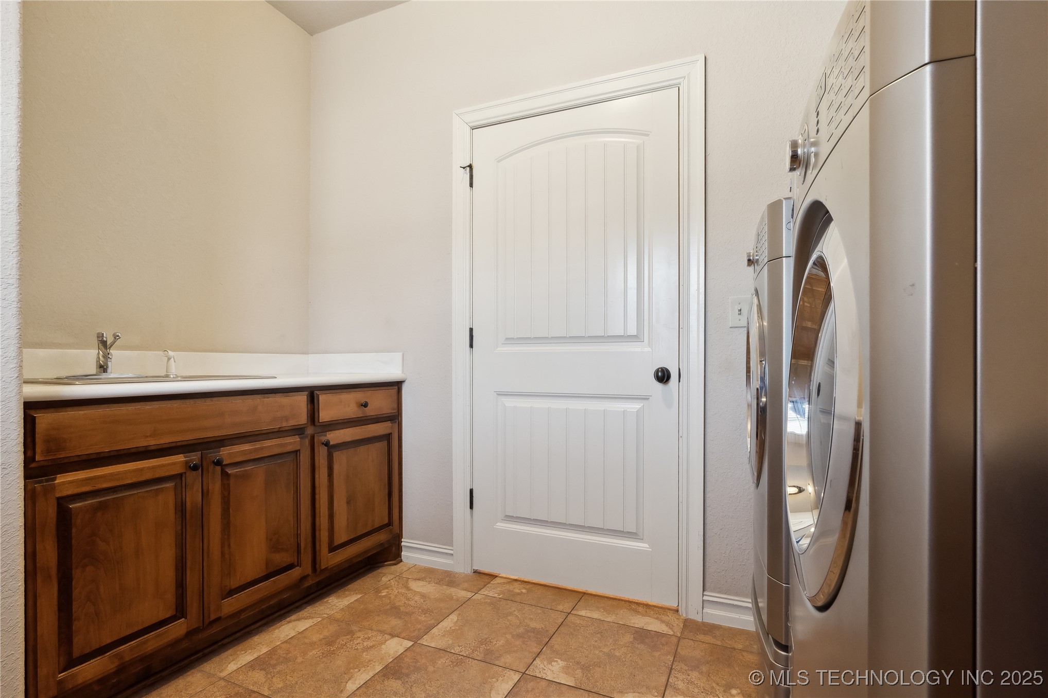 5135 E Hickory Bluff Drive Property Photo 39