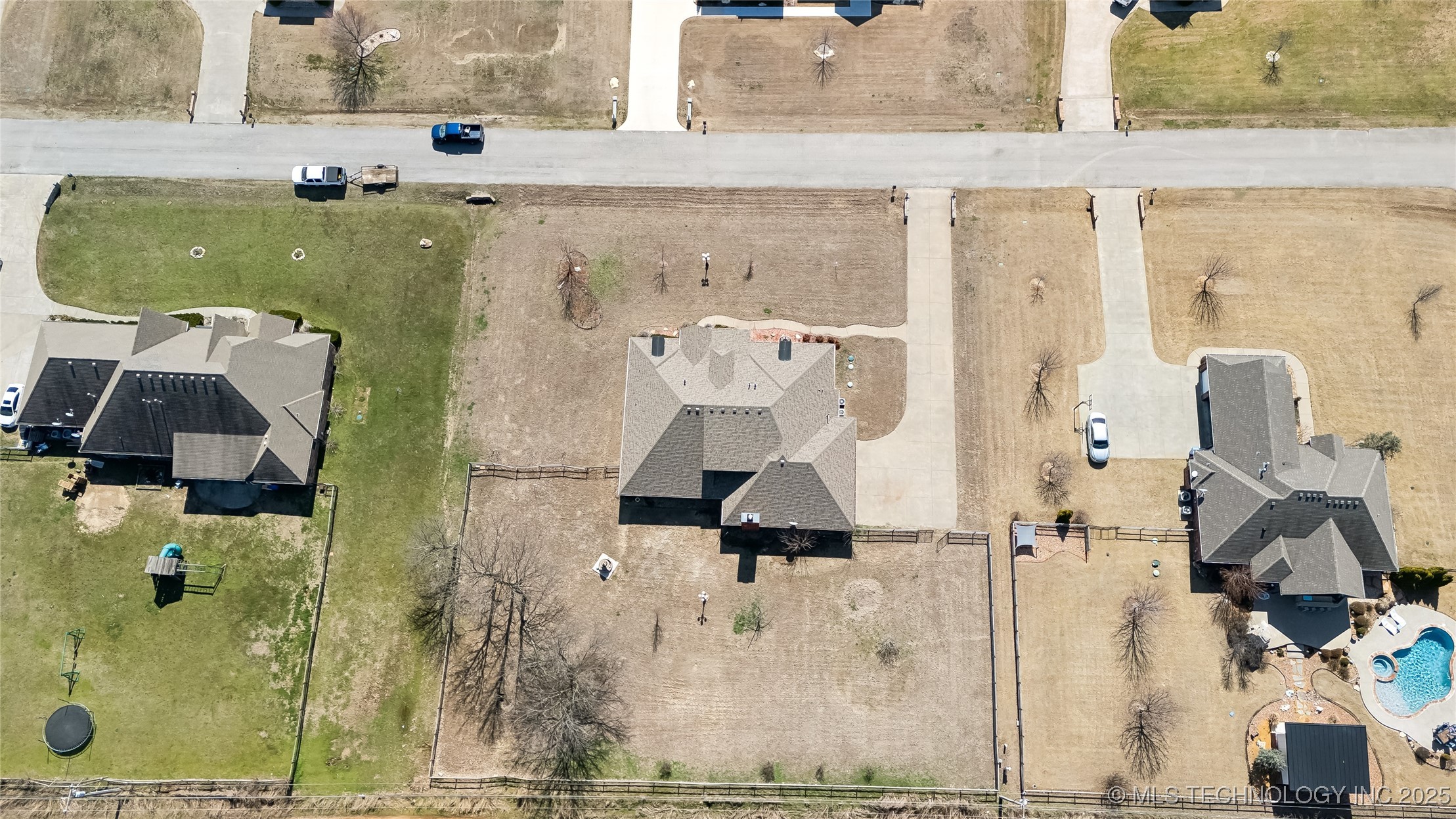 5135 E Hickory Bluff Drive Property Photo 43