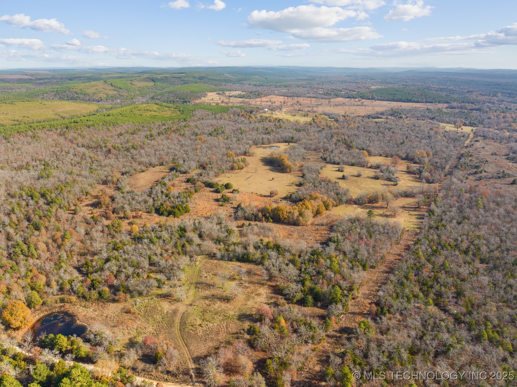 60 Tram Trail Property Photo 1