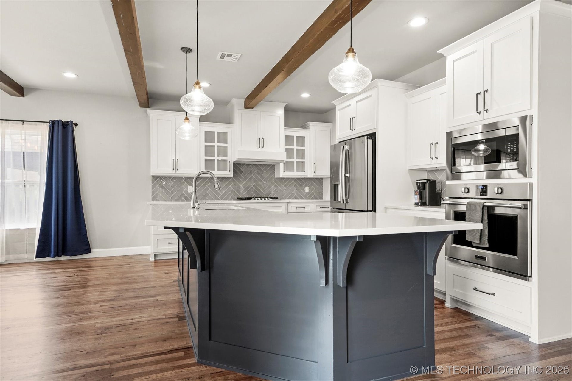 14271 S College Avenue Property Photo 4