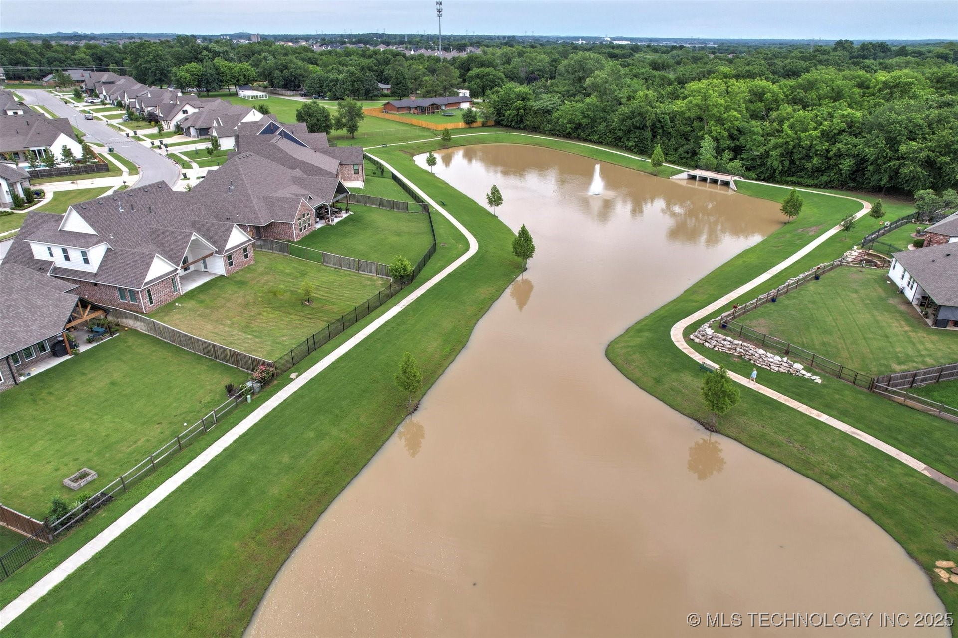 14271 S College Avenue Property Photo 42