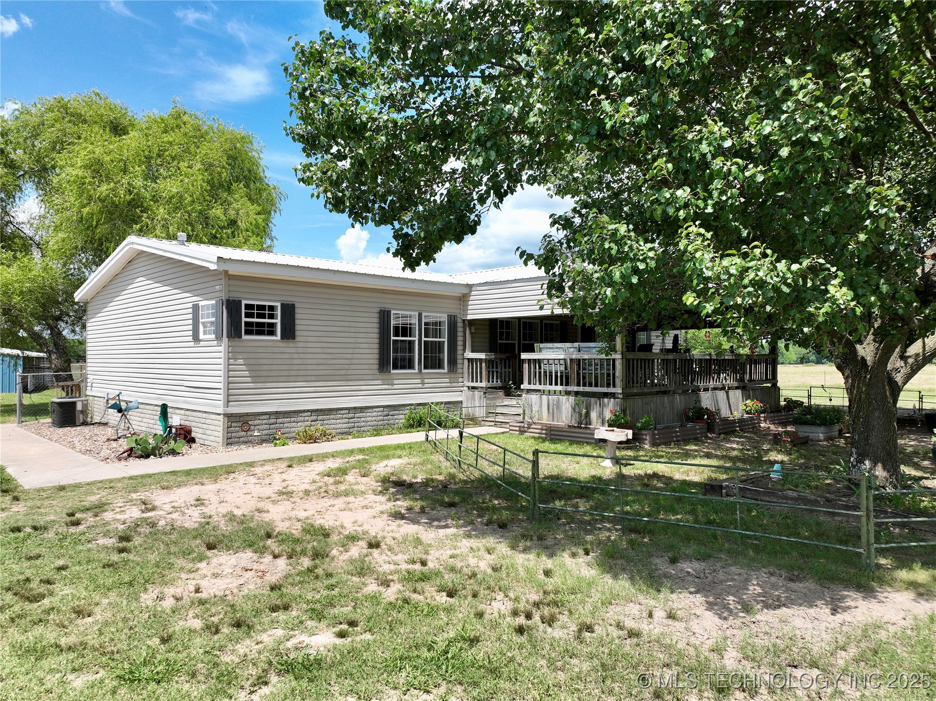 113587 New Texanna Road Property Photo 1