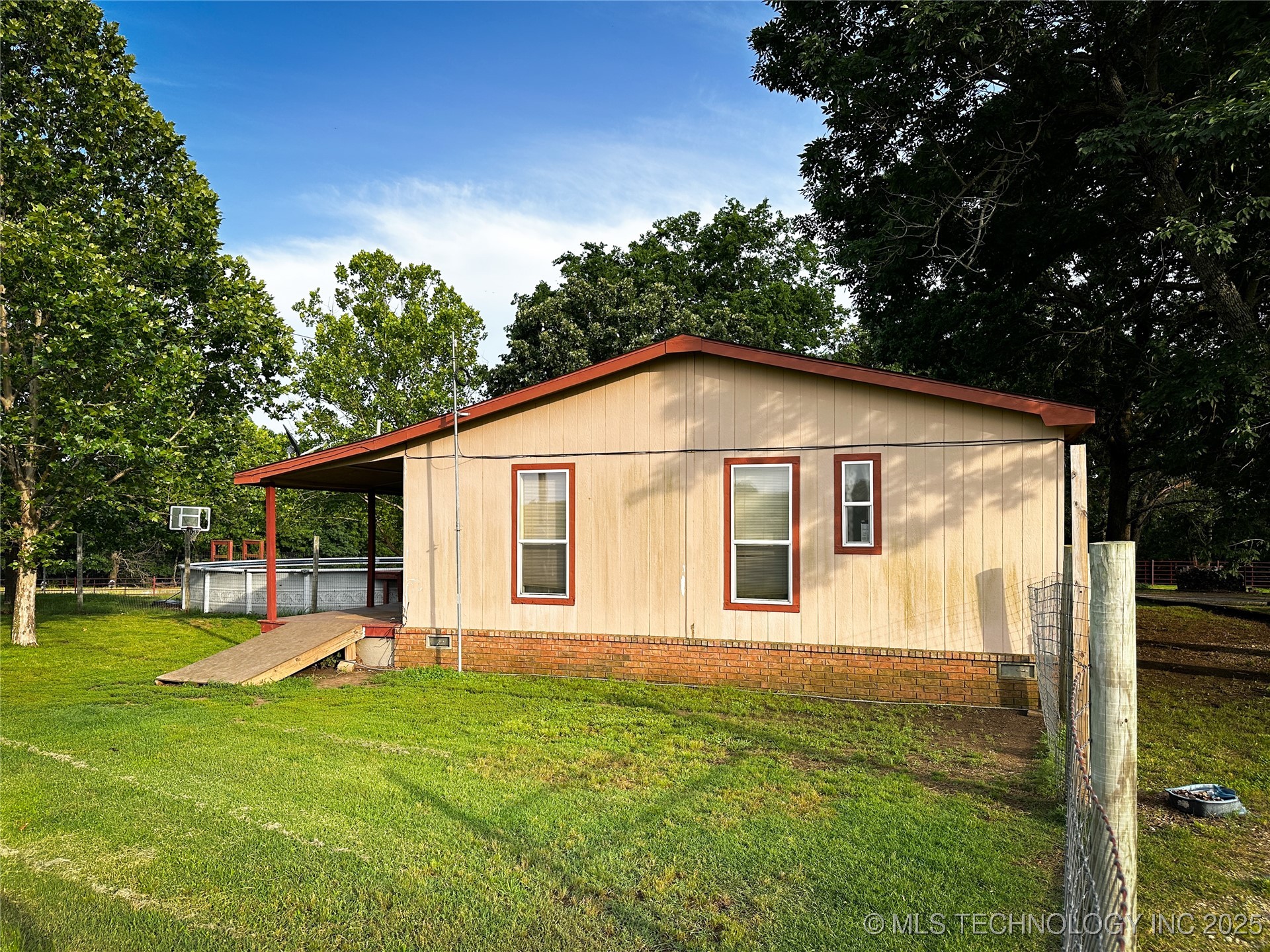 4100 S 4220 Road Property Photo 12