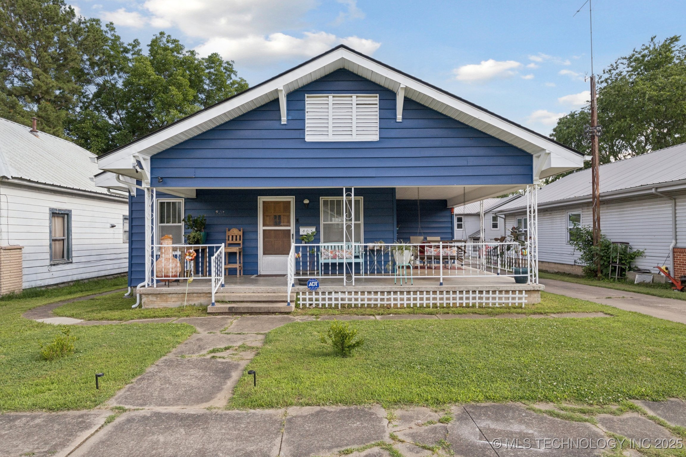 805 W Gentry Street Property Photo