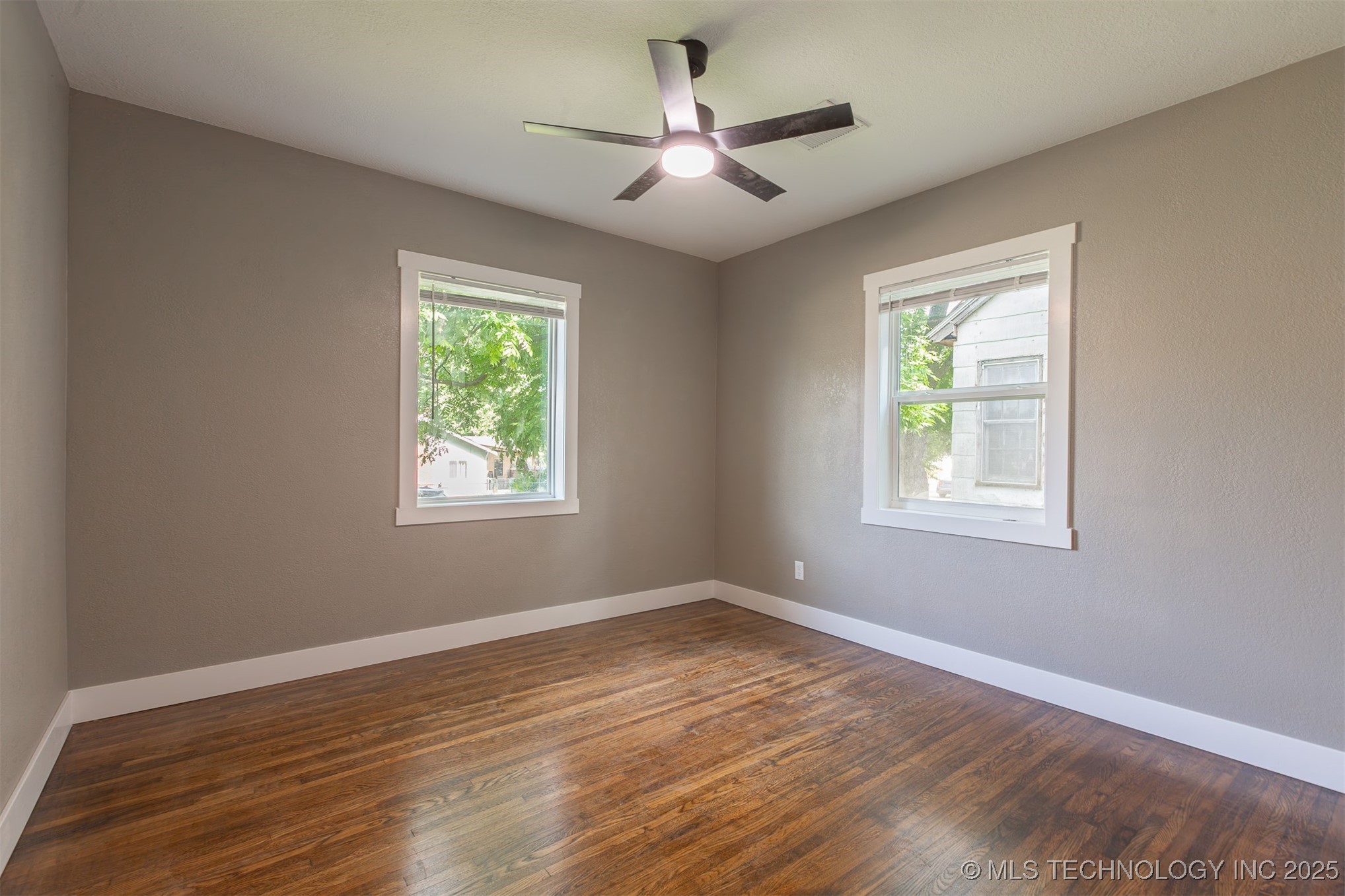812 N Delaware Place Property Photo 16