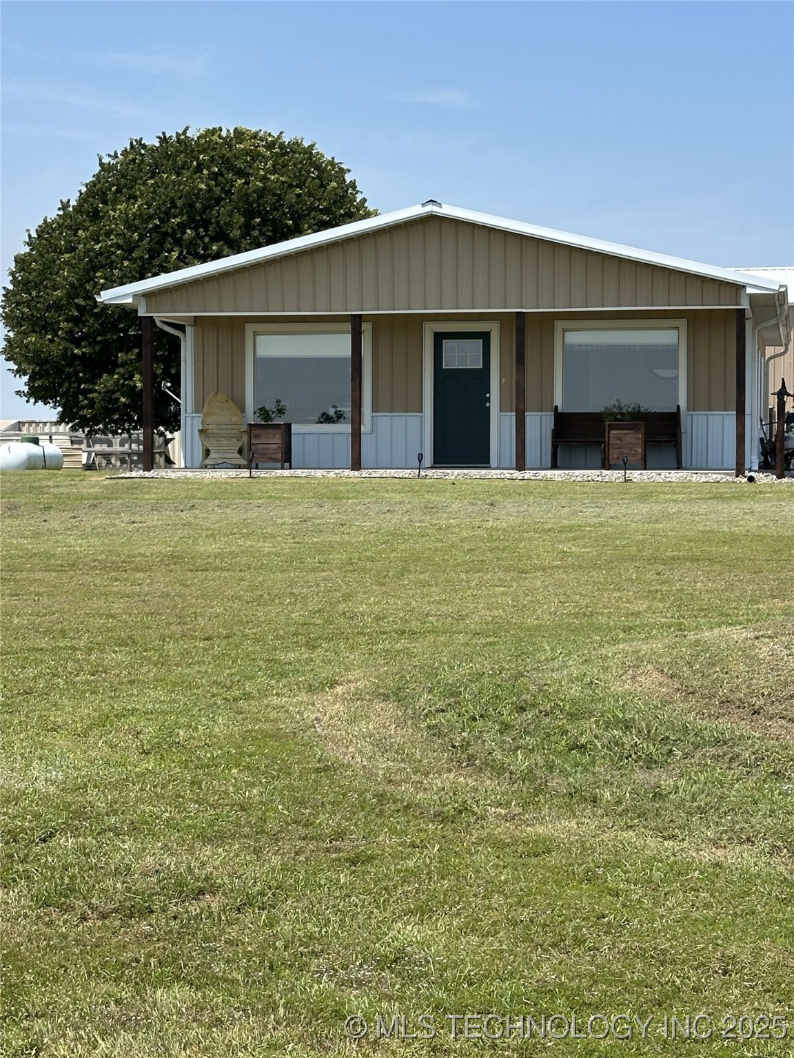 20947 N County Road 4512 Property Photo 2