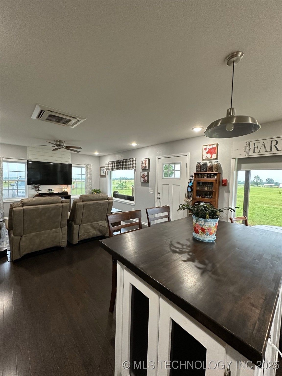 20947 N County Road 4512 Property Photo 25
