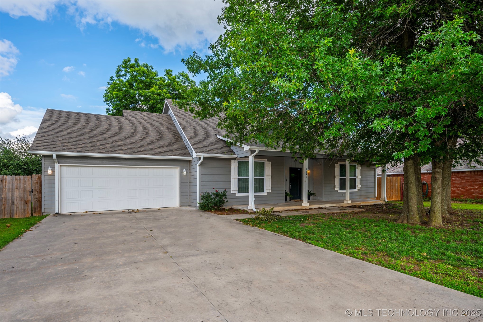 1341 Alvera Lane Property Photo 1