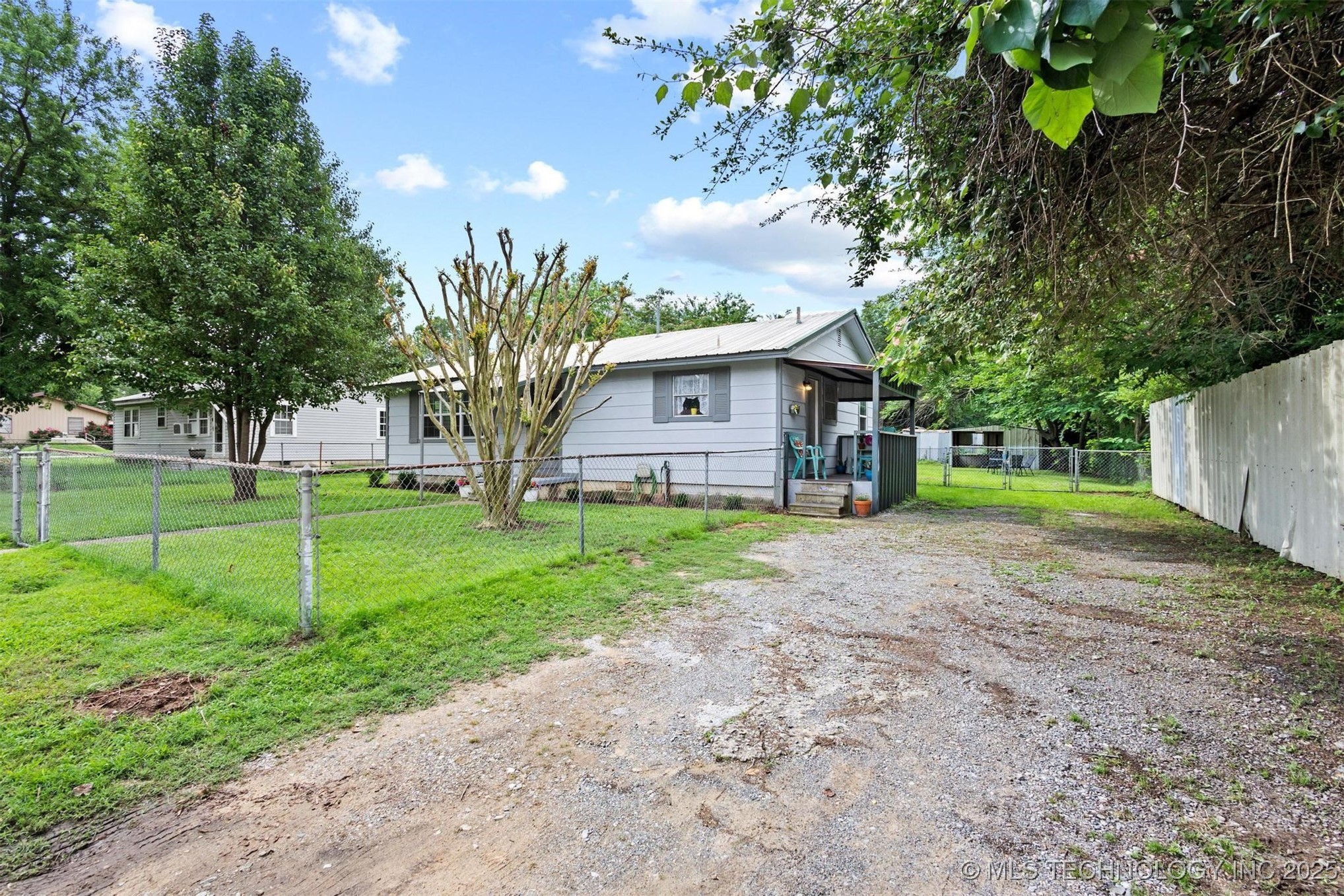 707 Bradwell Street Property Photo 3