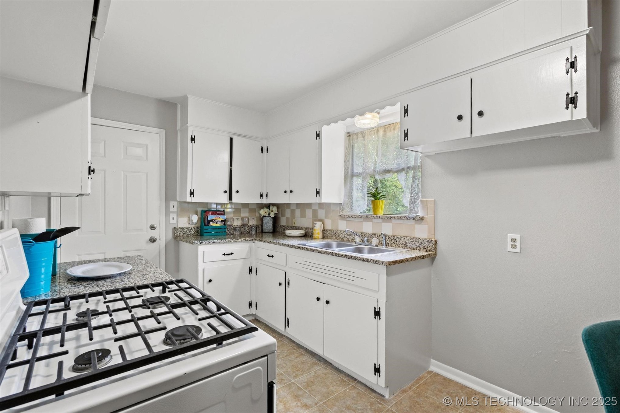 707 Bradwell Street Property Photo 11