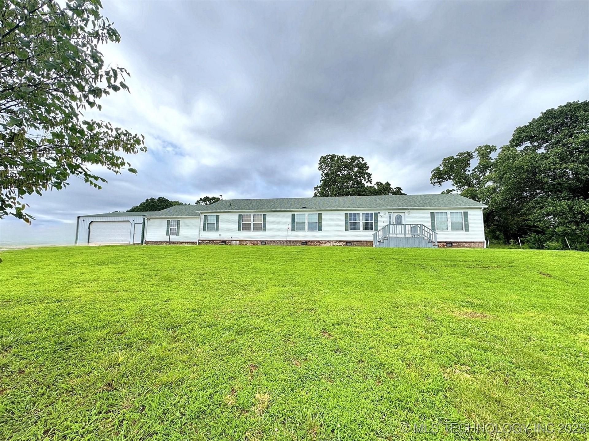25071 S 470 Road Property Photo 1
