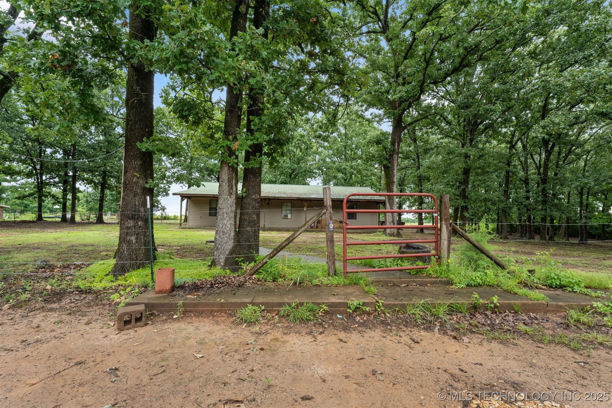 3323 E 2054 Road Property Photo 1