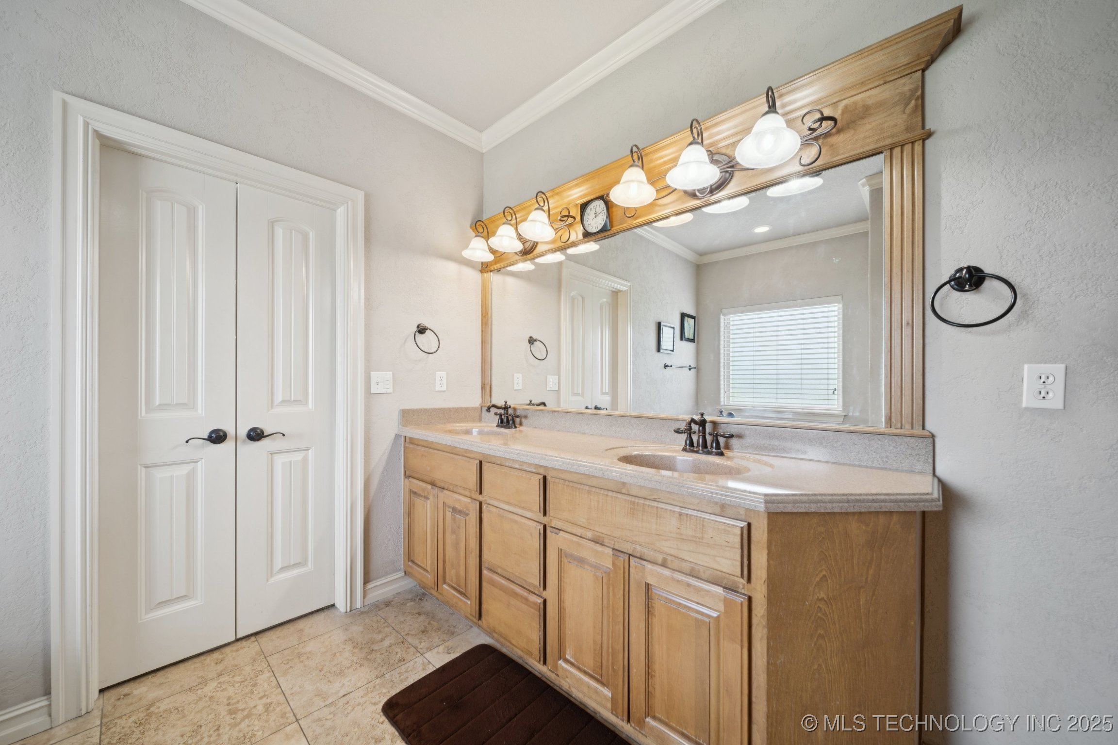 8483 N 68th East Avenue Property Photo 28