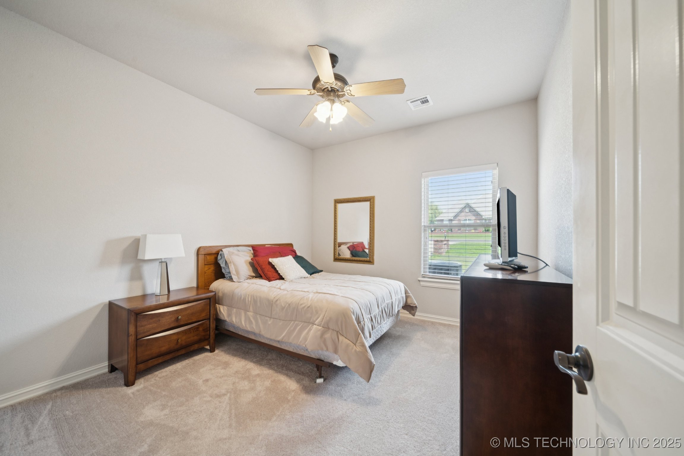 8483 N 68th East Avenue Property Photo 31