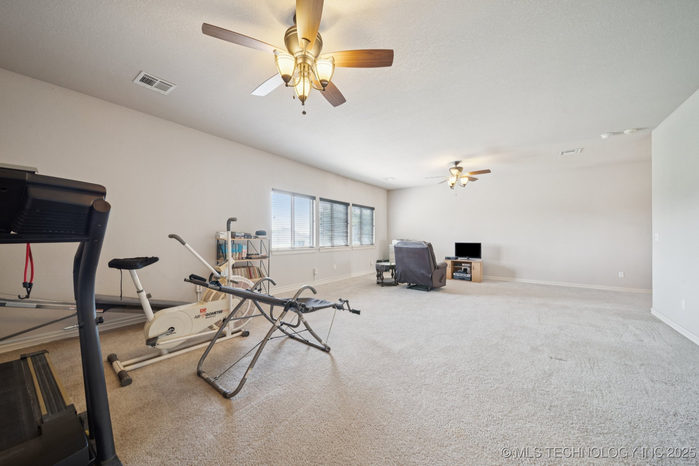 8483 N 68th East Avenue Property Photo 38