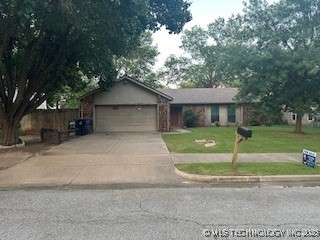 113 S Kalanchoe Avenue Property Photo