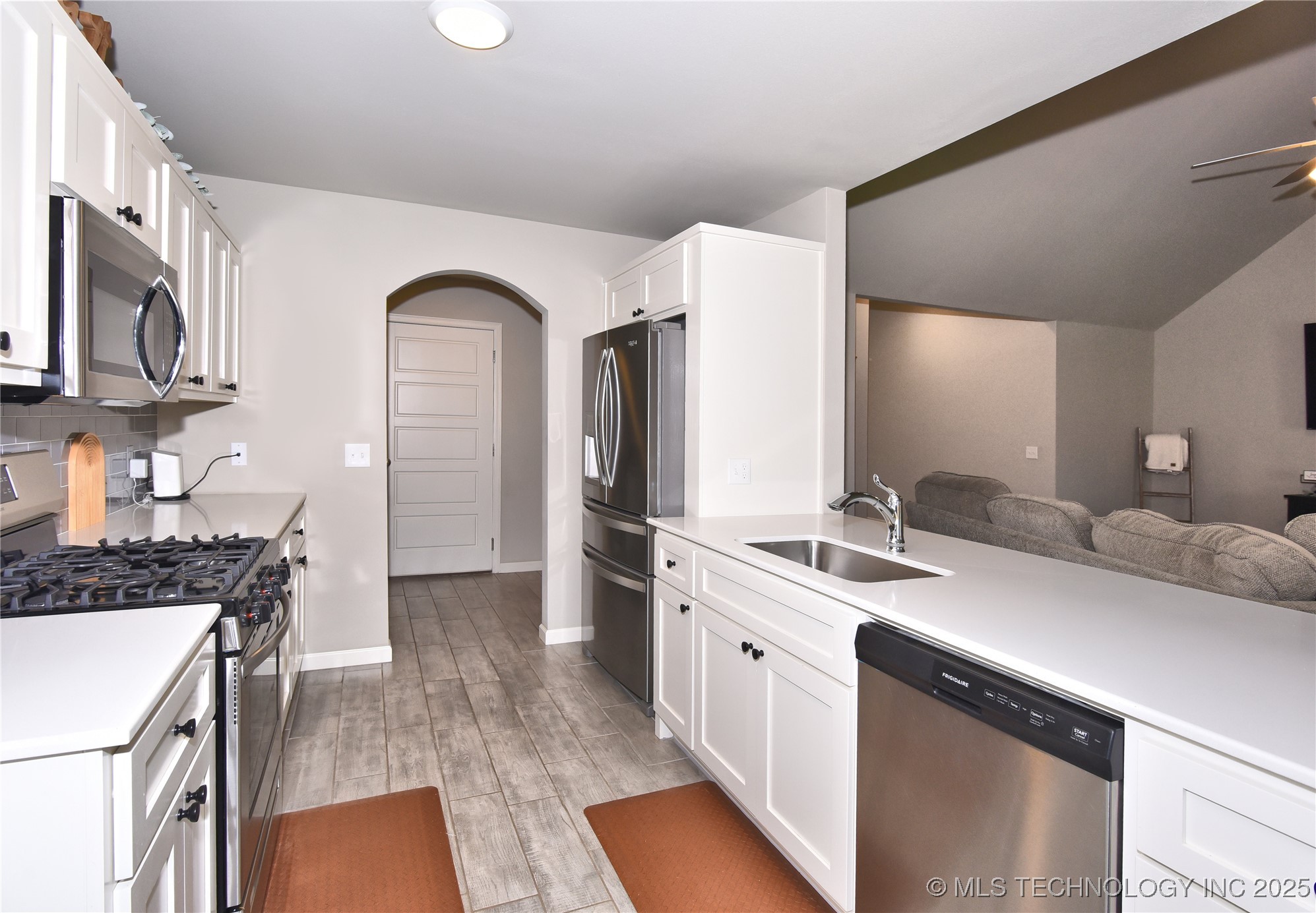 10718 S 279th Avenue E Property Photo 11