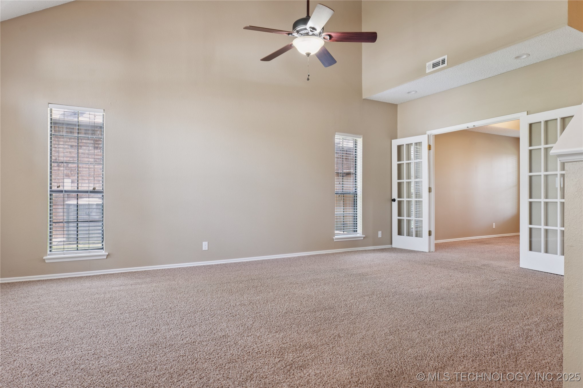 3909 W El Paso Street Property Photo 7