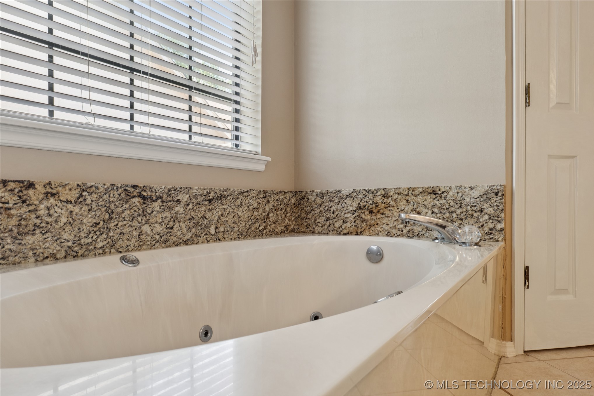 3909 W El Paso Street Property Photo 21