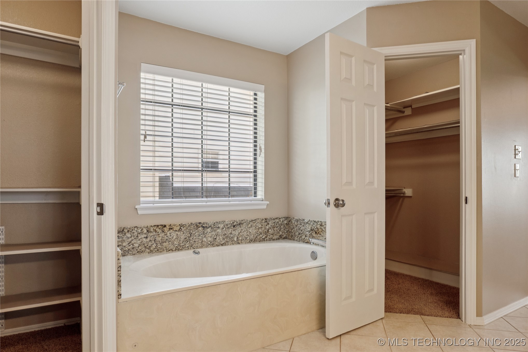 3909 W El Paso Street Property Photo 24
