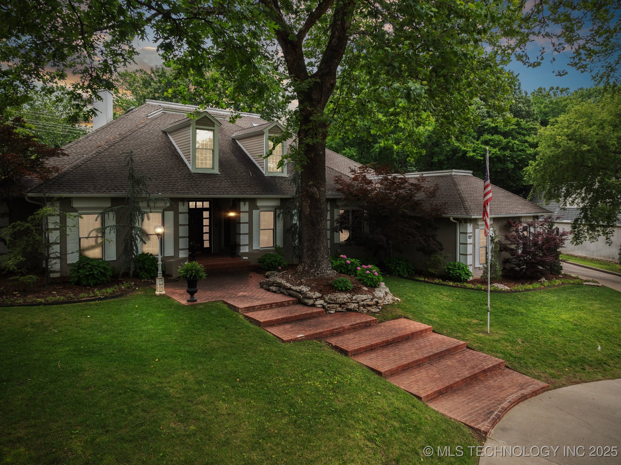 3431 E 96th Place Property Photo