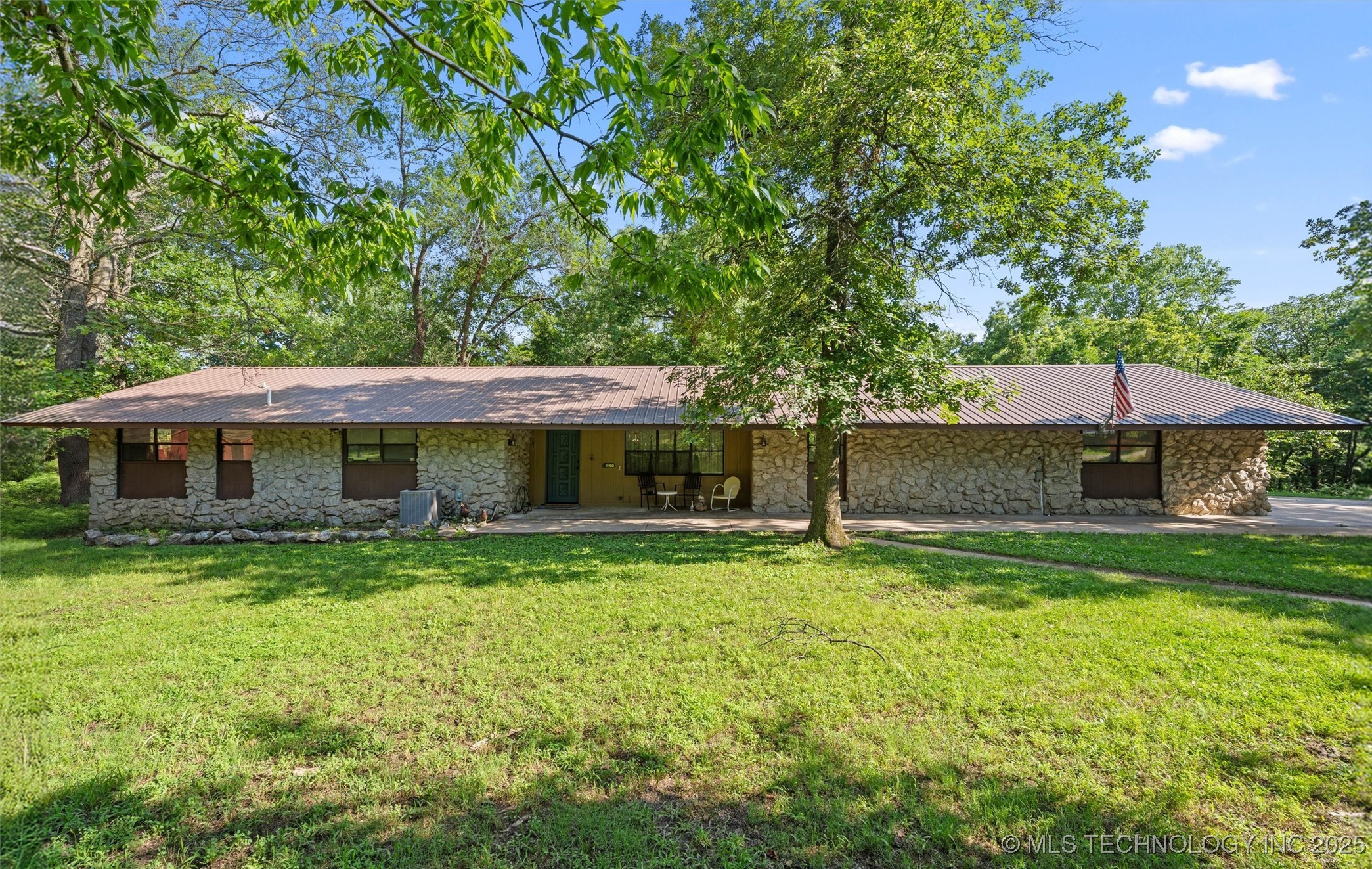 394521 W 2350 Property Photo 1