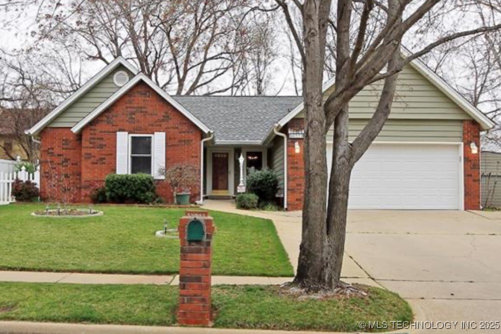 6223 S Cedar Place Property Photo 1
