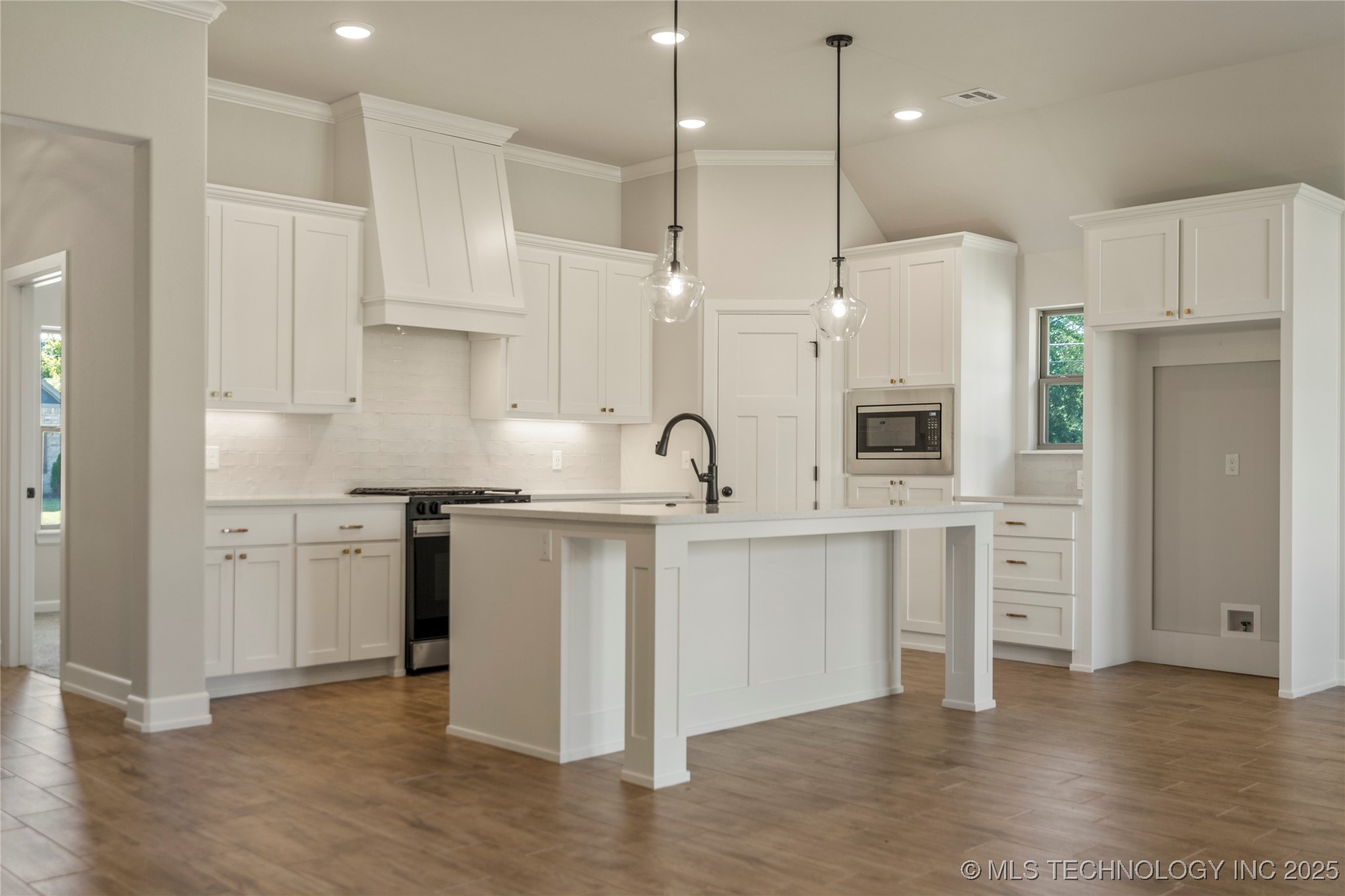 1505 N 71st Street Property Photo 7