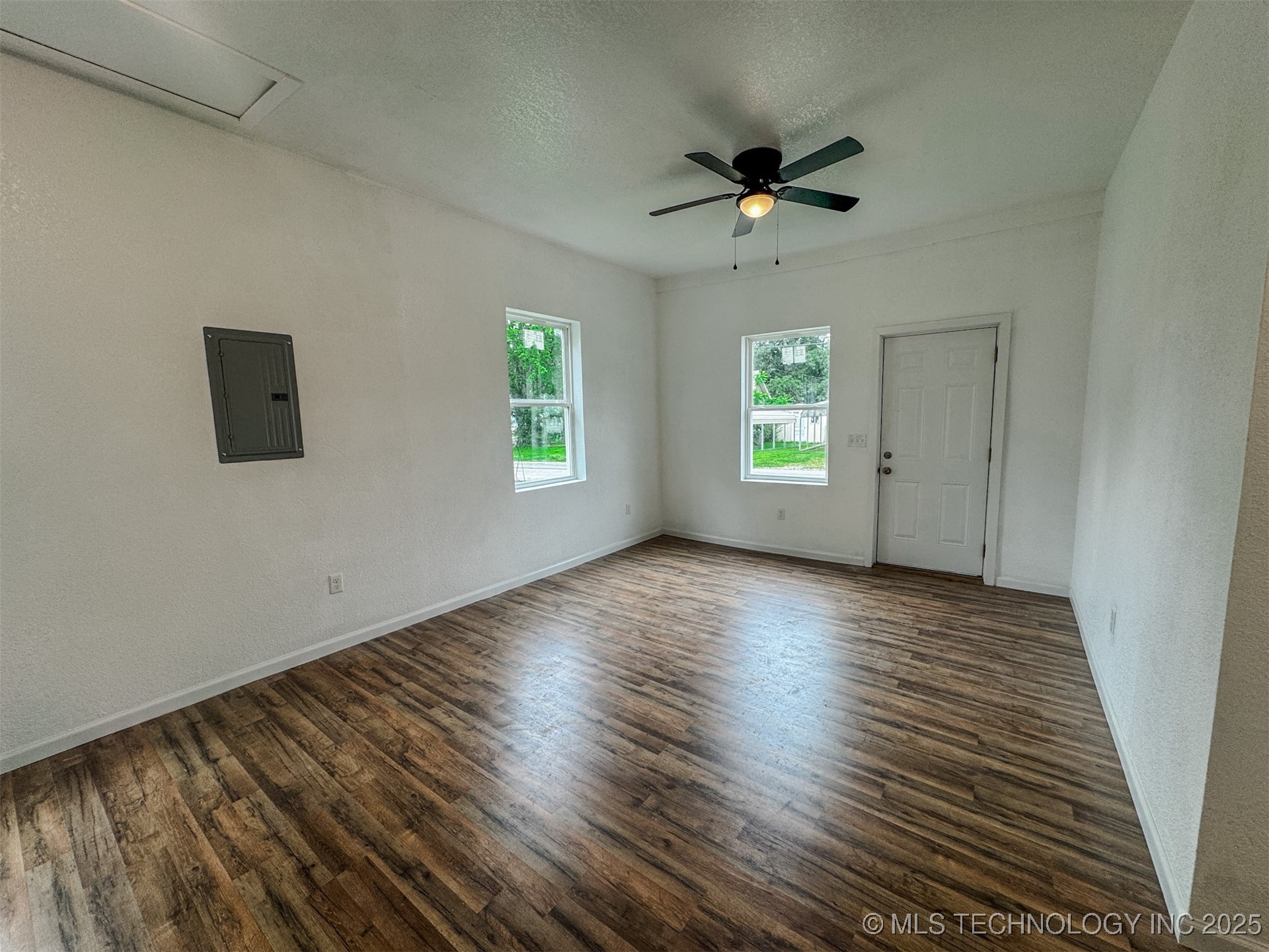 916 Coy Avenue Property Photo 10