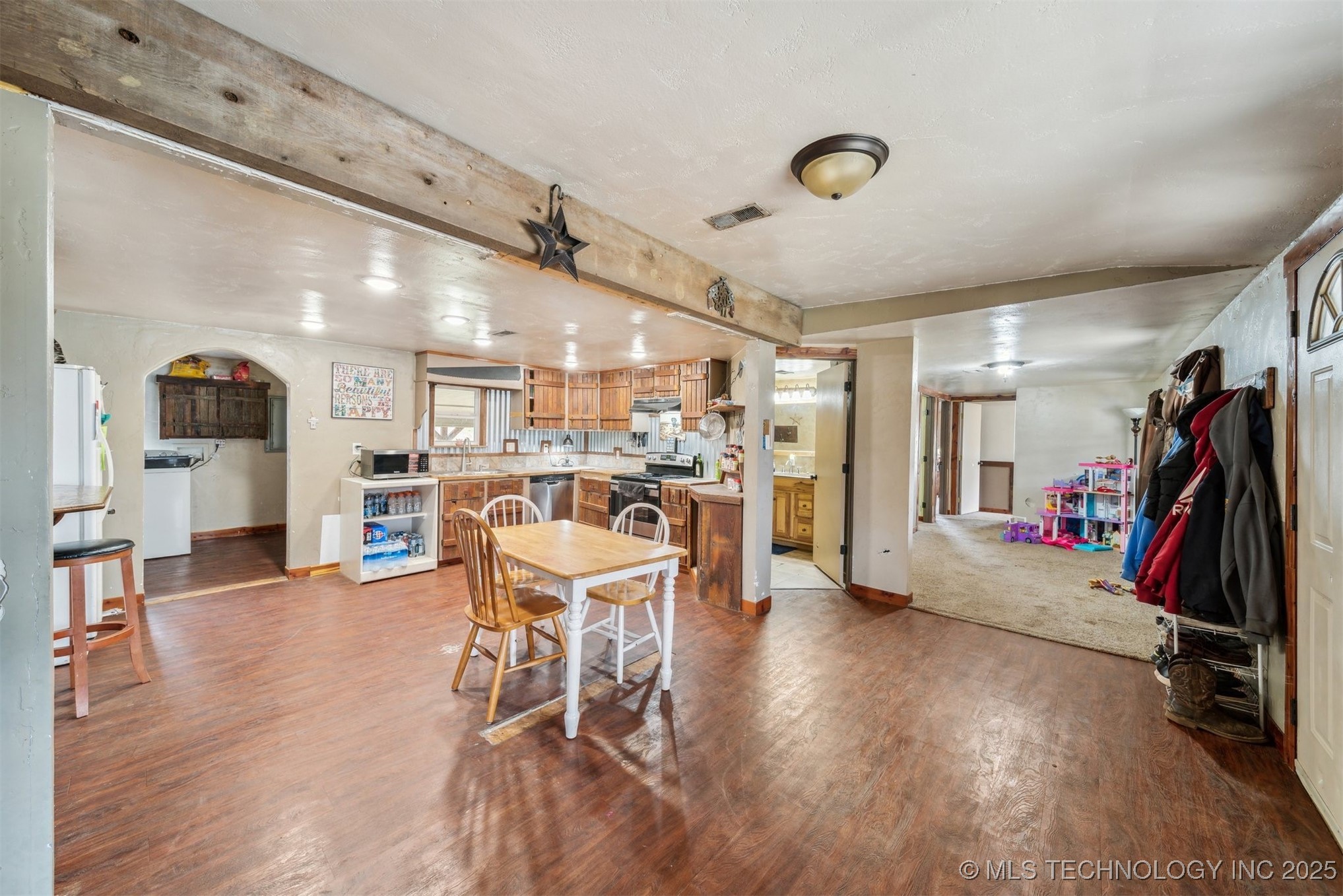 12852 S 4240 Road Property Photo 1