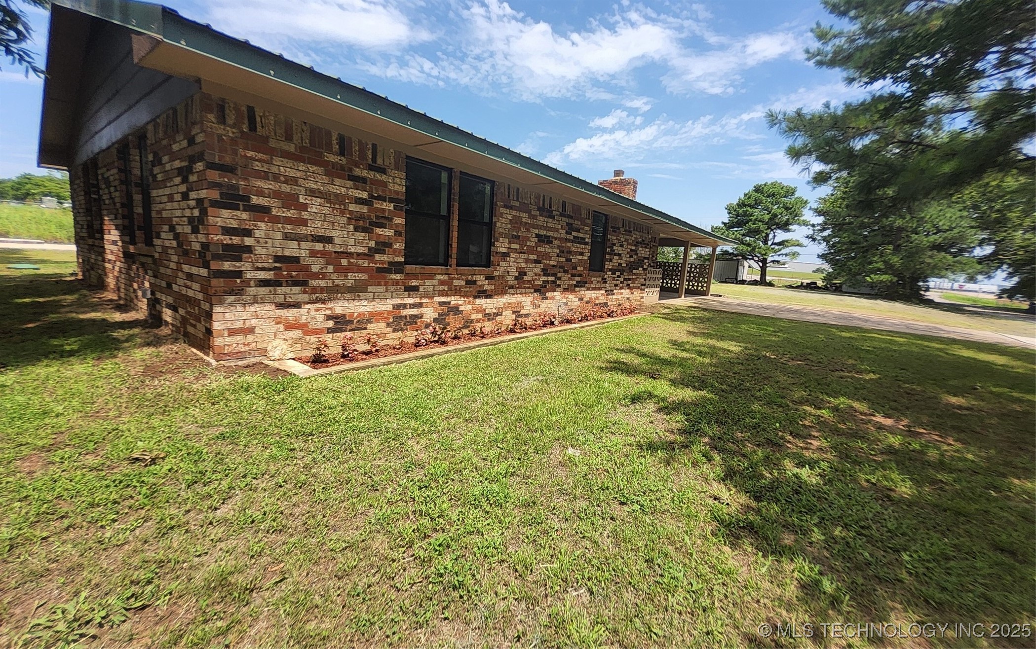 68 Cherry Property Photo 1